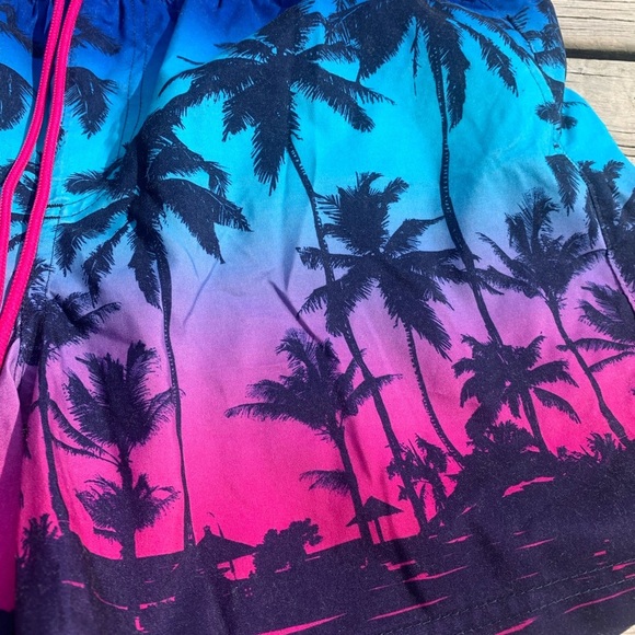 Marks & Spencer Palm Tree Sunset Swim Shorts – Size Large - Picture 3 of 8